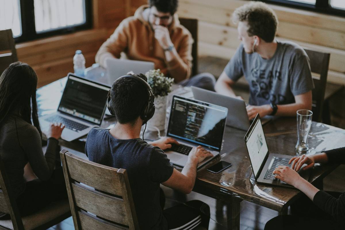 IA pour les commerciaux en 2026 : CRM, agents et outils de prospection — le guide pour choisir sans se tromper